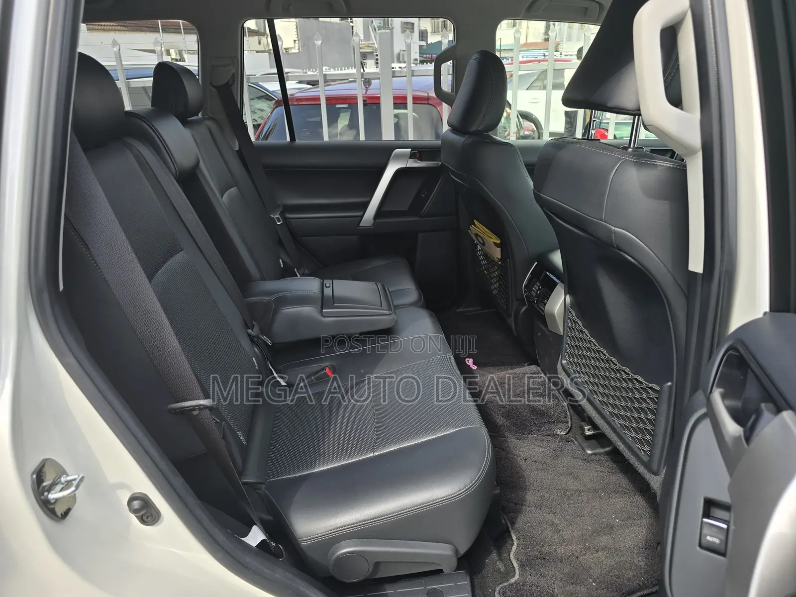 Toyota Land Cruiser Prado 2019 White