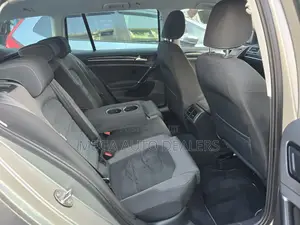 Volkswagen Golf 2018 Silver