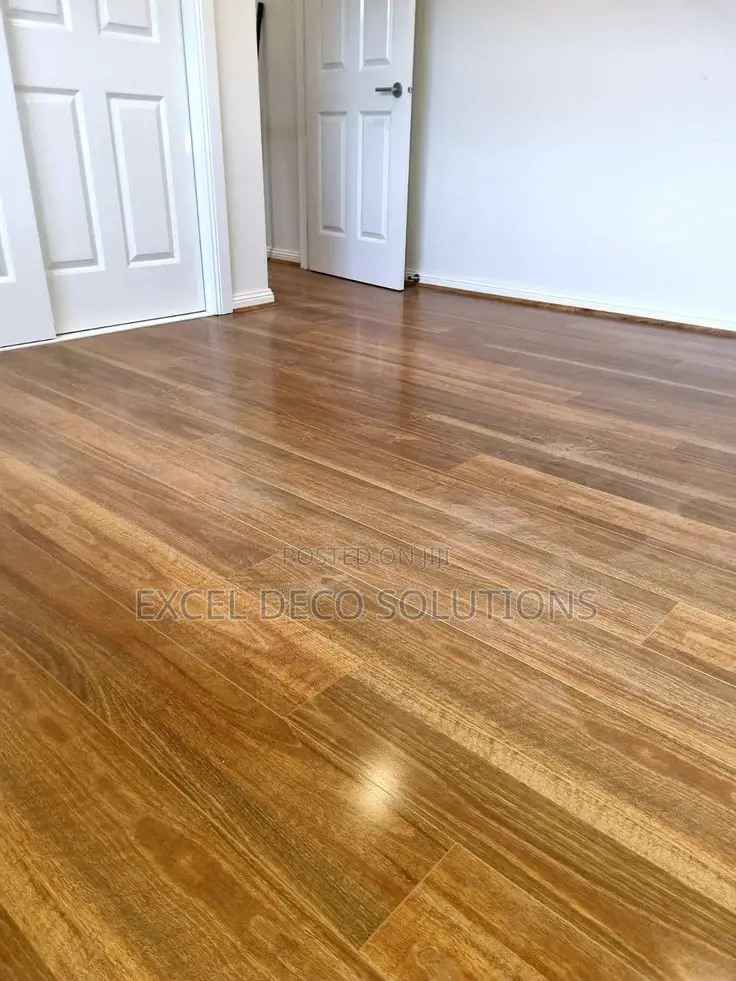 Wooden Design Laminate Floor Boards – 8mm 12mm