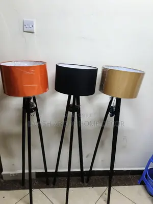 Wooden Floor Tripod Lampshades
