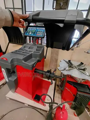 Ssunshine Italy Red Heavy Duty Wheel Balancer Machine 220v