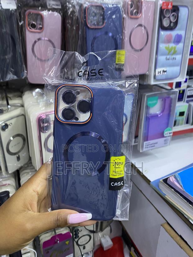 Ook Case Magsafe for iPhone 13 Pro Max With Lense Protector / Stand - main view