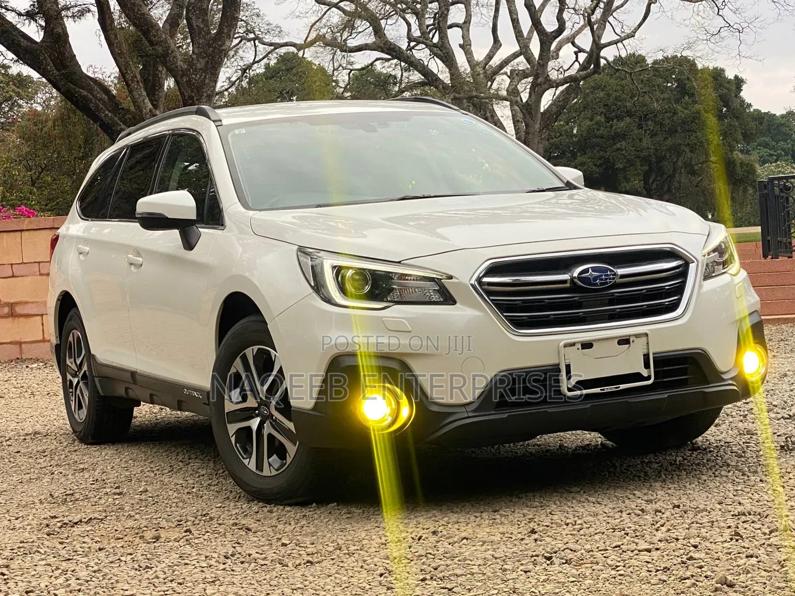 Subaru Outback 2.5i Premium AWD 2018 White