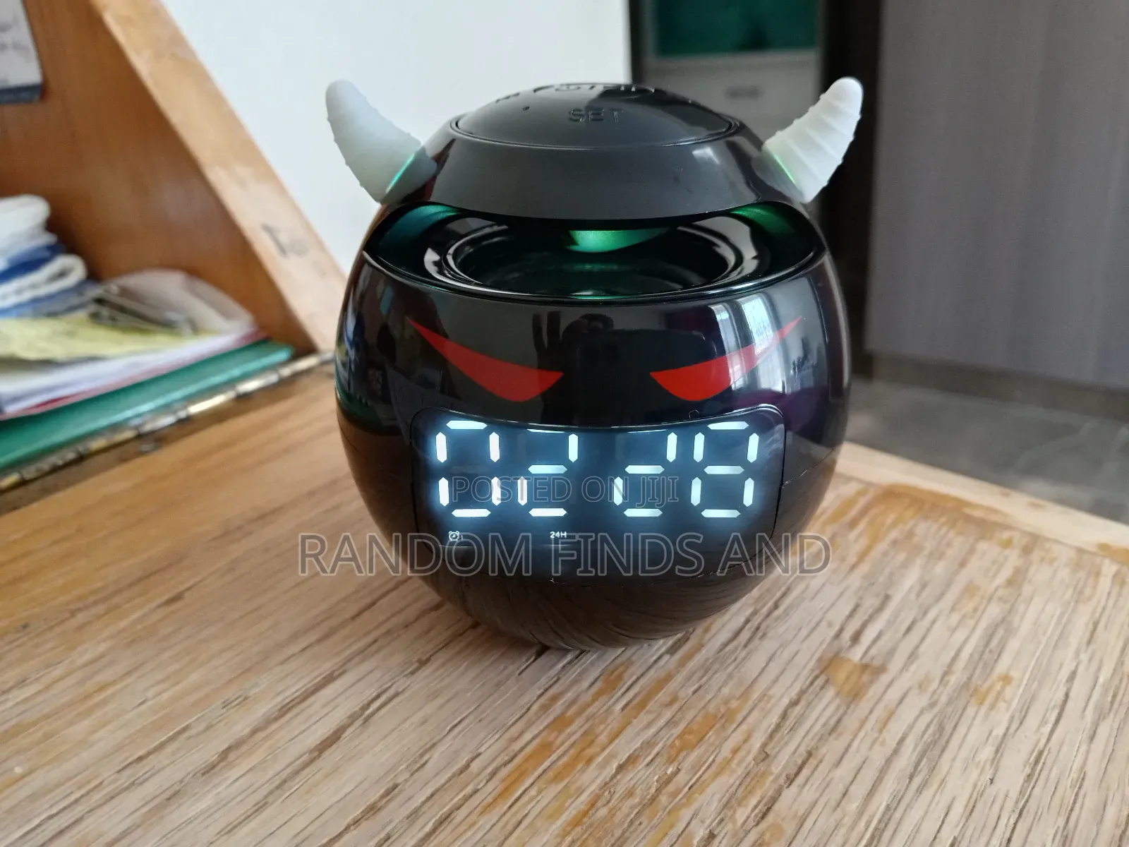 Intelligent Bluetooth Speaker, Radio, Alarm Clock Perfect as a Gift