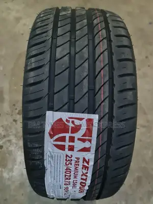 235 /40 R18 Zextour