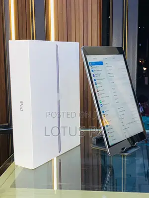 New Apple iPad 10.2 (2021) 64 GB Gray