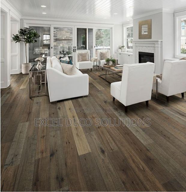 Wooden Finish Laminate Floor Boards – 8mm 12mm