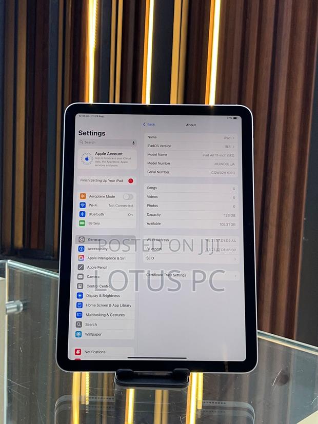 Apple iPad Air 11 (2024) 128 GB Silver - main view