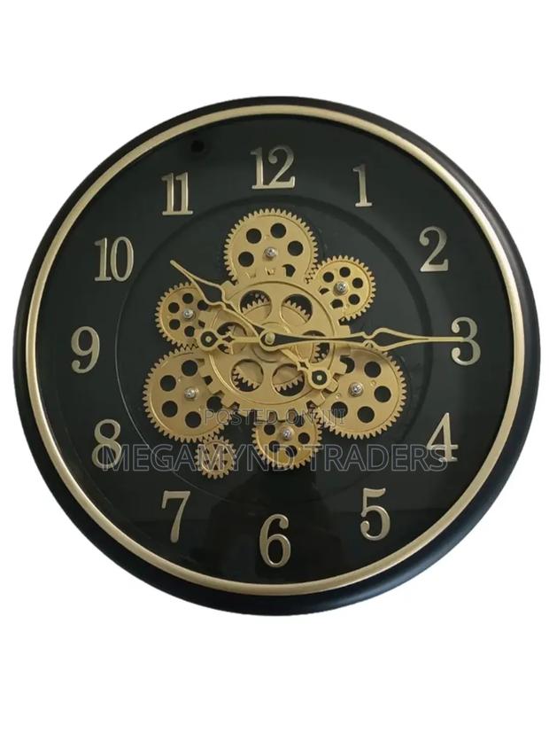 Rotating Moving Gear Wall Clock