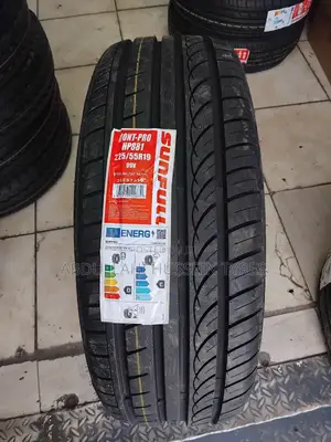 225/55 R19 Sunfull Hp881