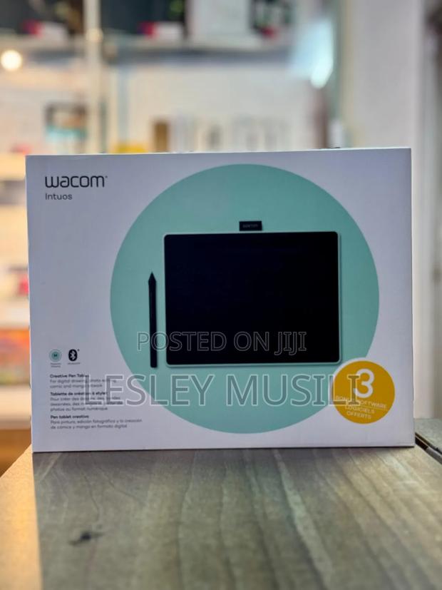 Wacom Intuos Medium With Bluetooth 
3 Bonus Software - main view