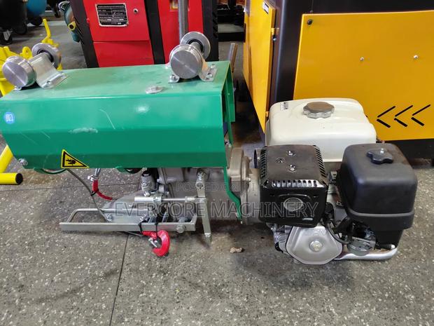 One Tonne Iori Italian Concrete Crane/Hoist With 2 Buckets and Stand