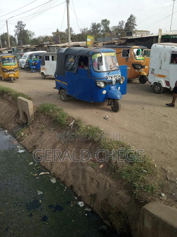 Piaggio 2019 Blue - thumbnail 3