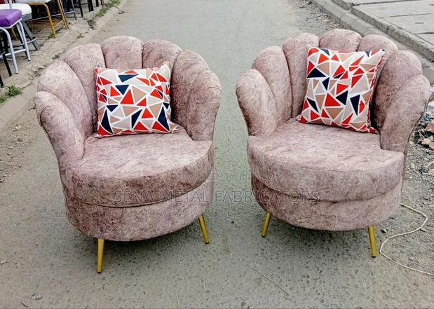 Modern Coffee Chairs for a Stylish Living Space - main view