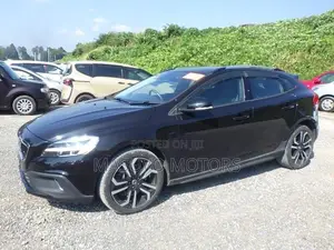Volvo V40 2018 Black