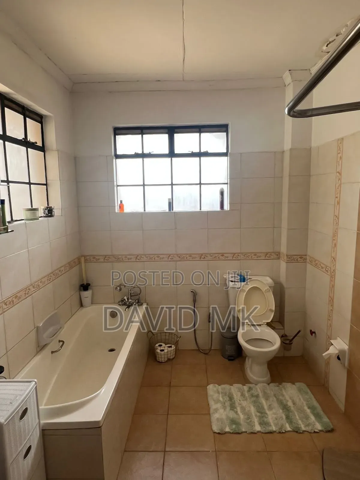 3bdrm Apartment in Tabere Scrent, Kileleshwa for sale