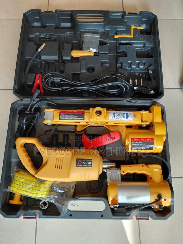 Heavy Duty Car Rescue Tool Set With Compressor. - main view