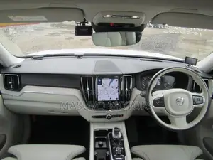 Volvo XC60 2020 Pearl