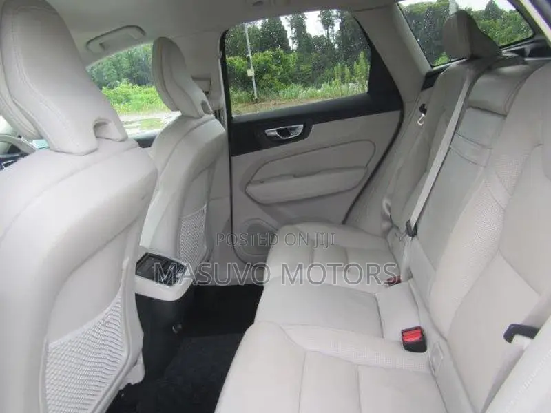Volvo XC60 2020 Pearl
