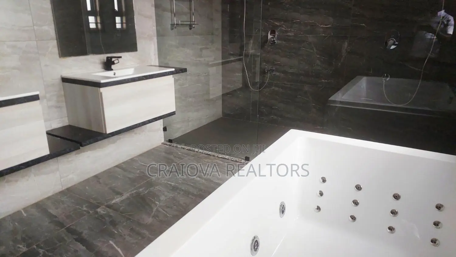 5bdrm Townhouse/Terrace in Lavington for sale