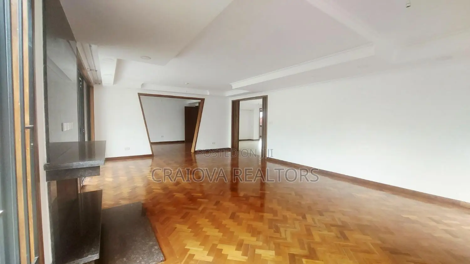 5bdrm Villa in Lavington for sale