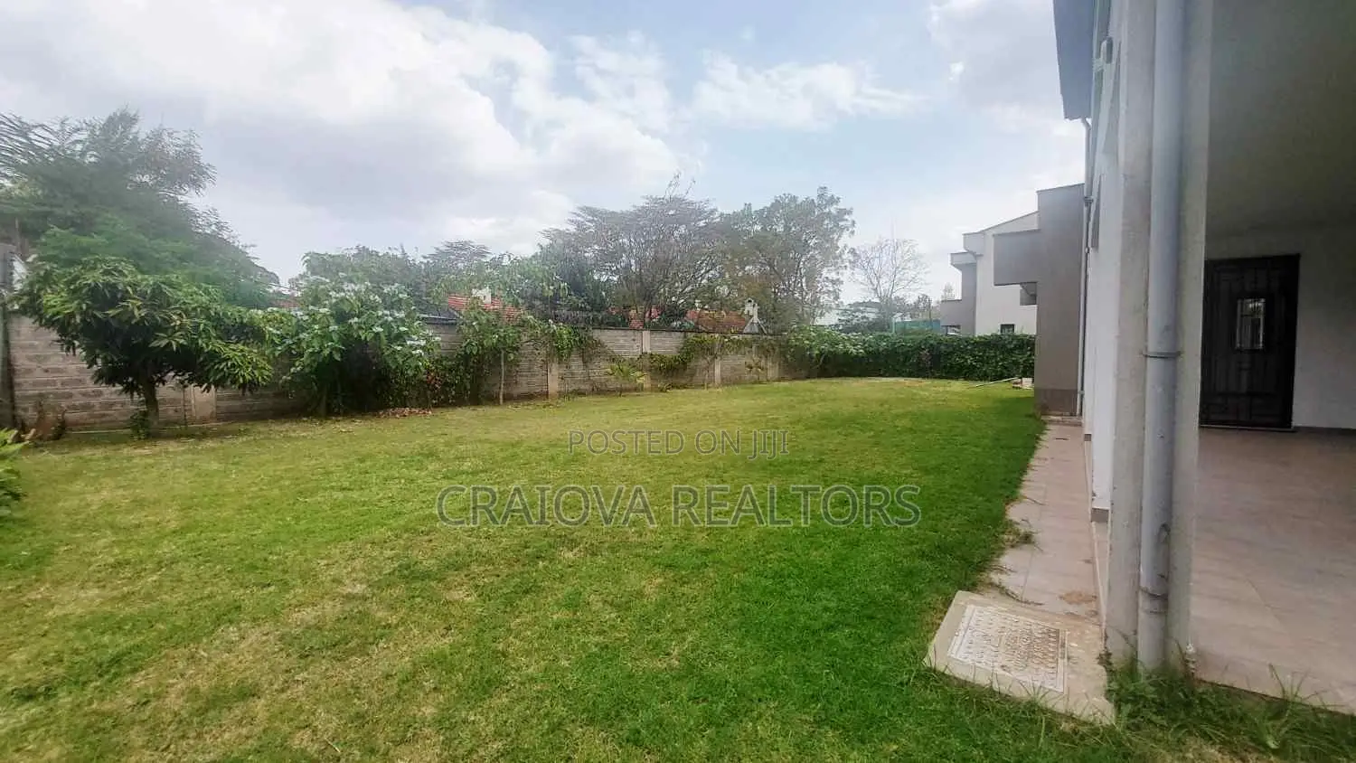 5bdrm Villa in Lavington for sale