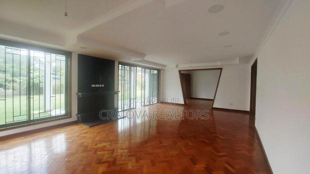 5bdrm Villa in Lavington for sale - thumbnail 11