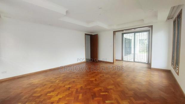 5bdrm Villa in Lavington for sale - thumbnail 13