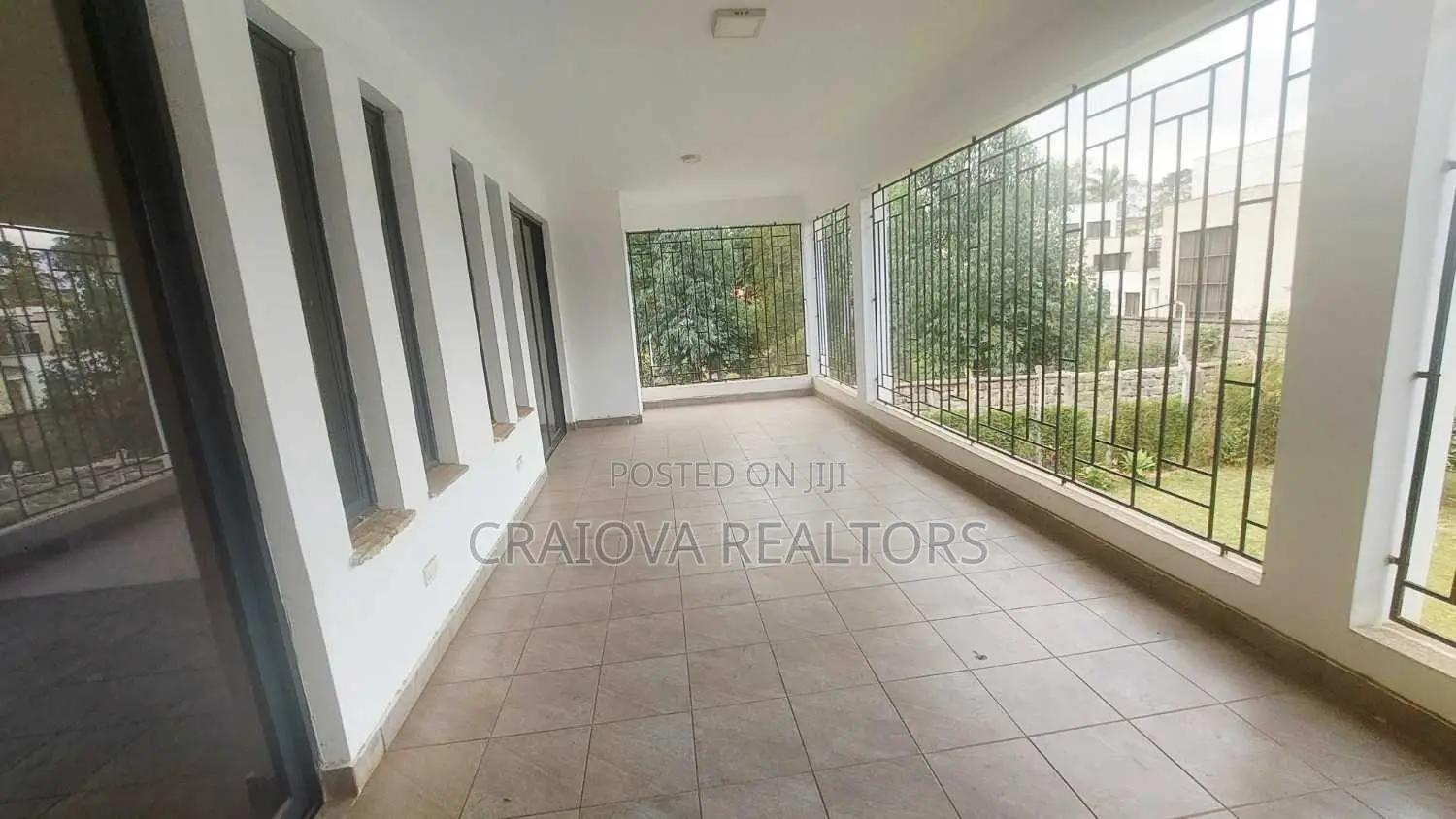 5bdrm Villa in Lavington for sale