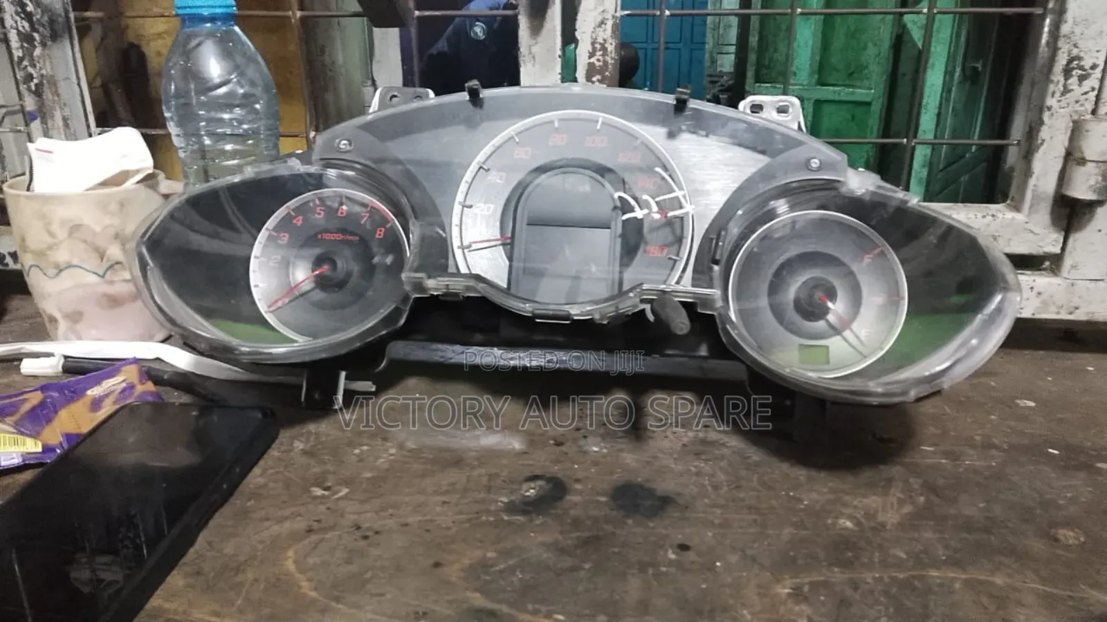 Honda Fit 2012 Clock