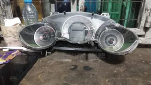 Honda Fit 2012 Clock
