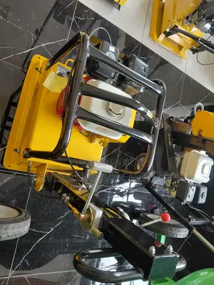 Heavy Duty Reversible Plate Compactor Honda Engine.