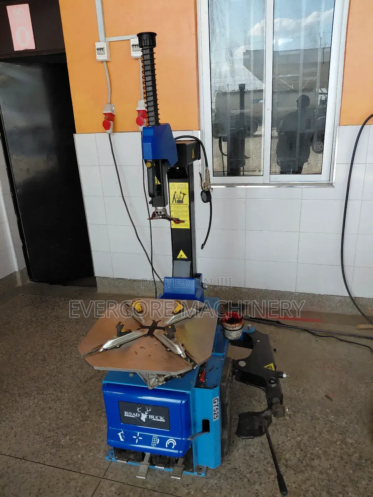 Heavy Duty Tyre Changing Machine Commercial Purpose