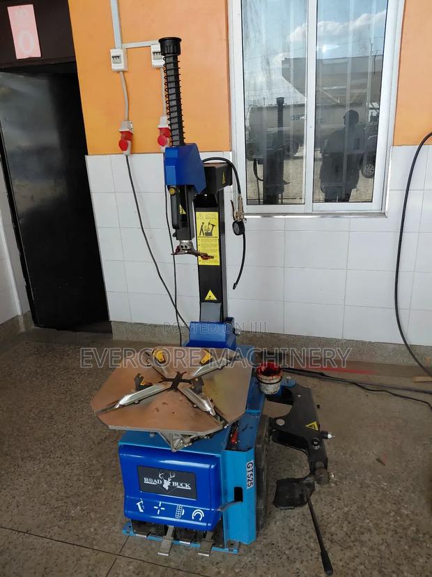 Heavy Duty Tyre Changing Machine Commercial Purpose - thumbnail 2