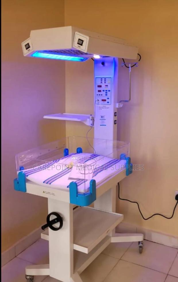 Radiant Baby Warmer With Phototherapy