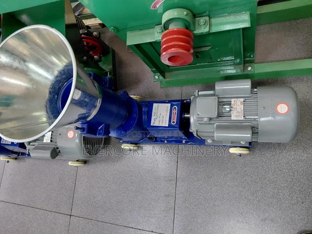 Heavy Duty Animal Feeds Pelletizing Machine . - thumbnail 5