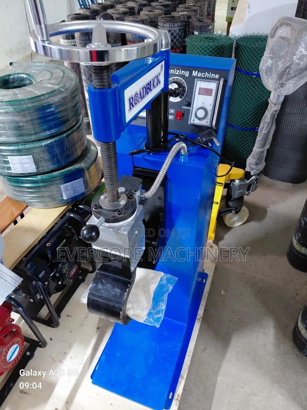 Roadbuck Italy Commercial Tyre Vulcanizer Machine Single Phase.