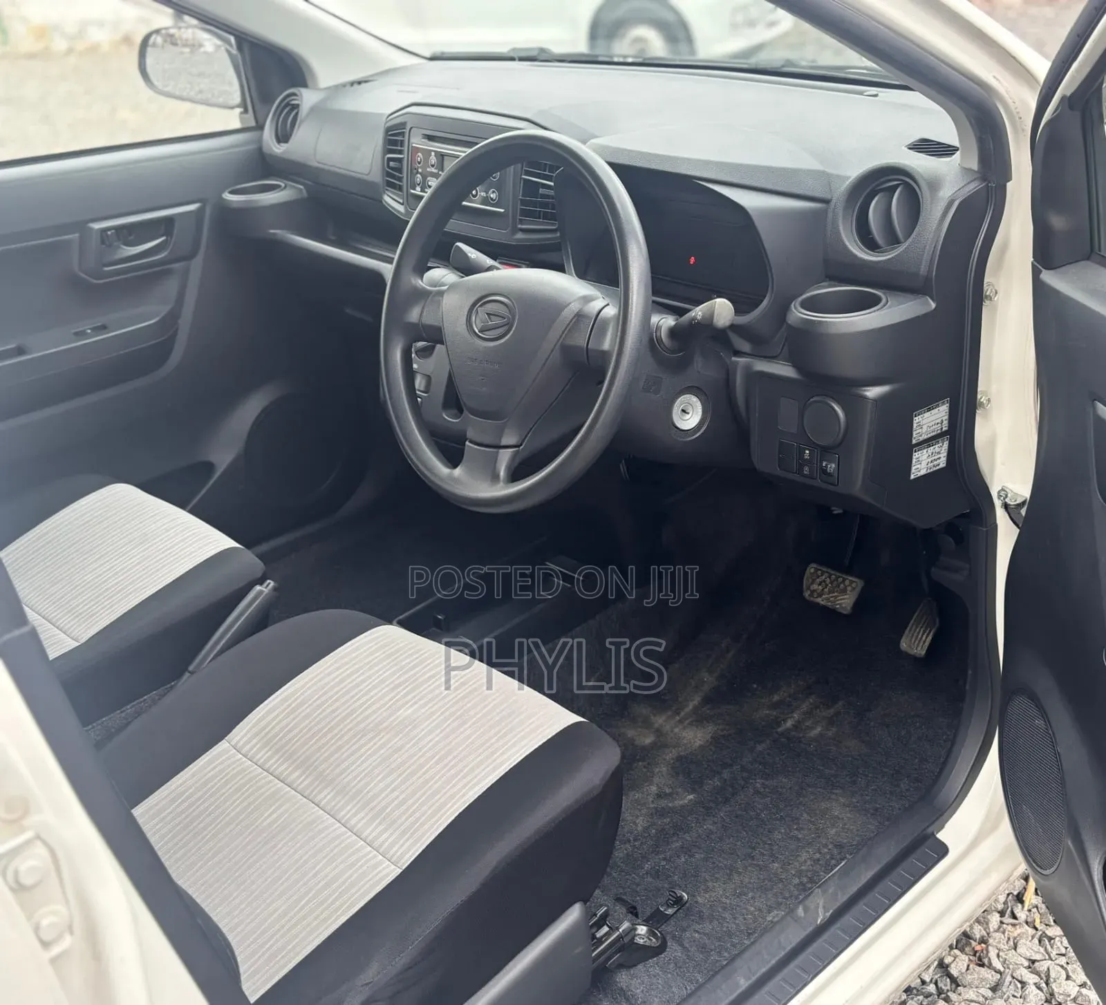 Daihatsu Mira 2018 White
