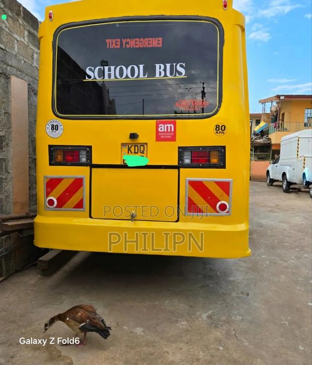 Isuzu NQR 2024 Yellow - thumbnail 3