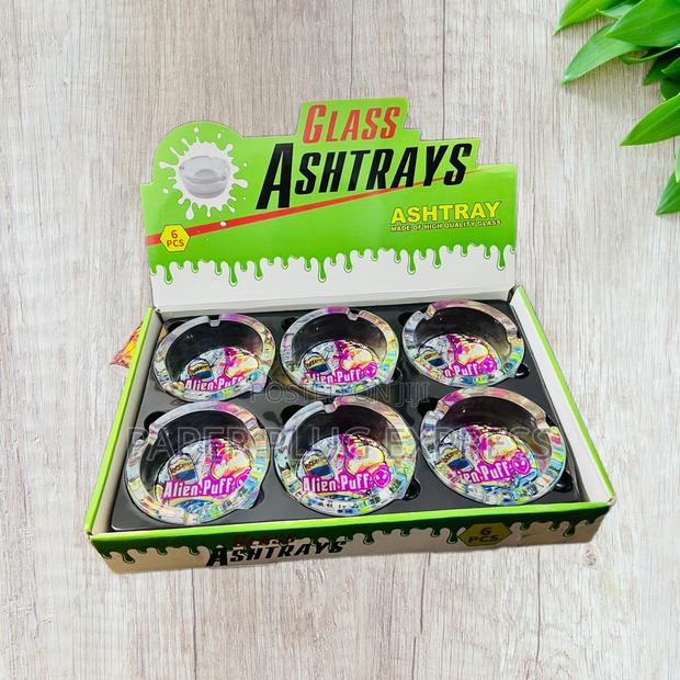 Alien Puff Round Glass Ashtray 90mm - main view