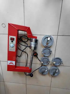 Heavy Duty Powerful Tyre Vulcanizer Machine.