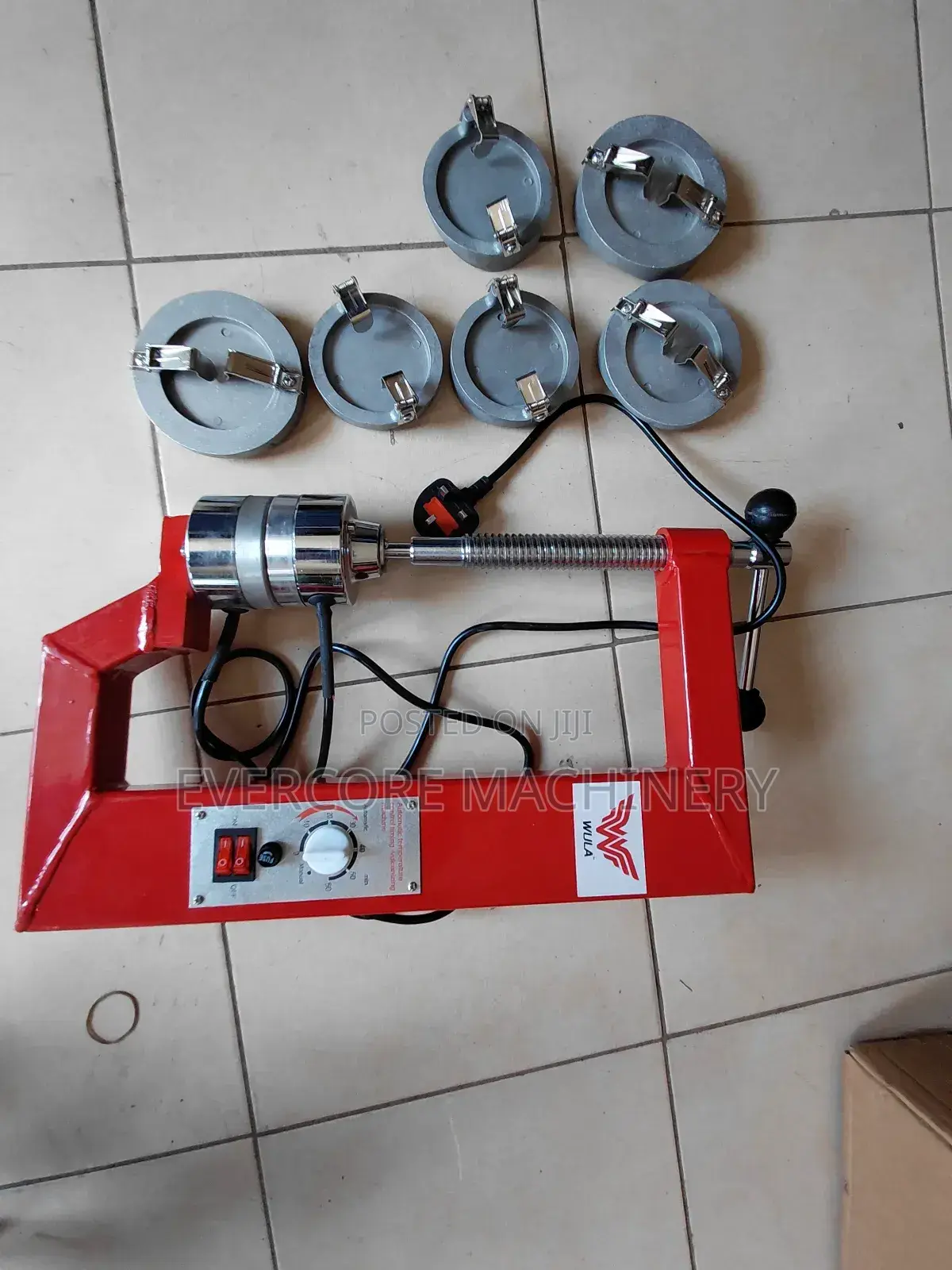 Heavy Duty Powerful Tyre Vulcanizer Machine.