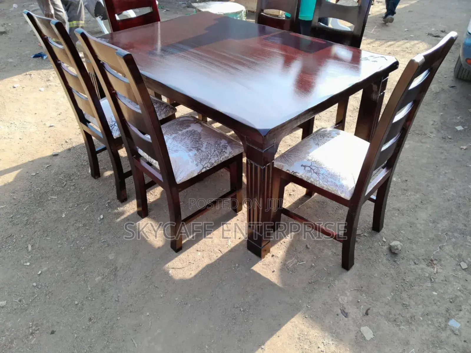 6 Seater Dinning Tables