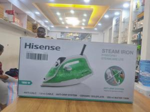Hisense Steam Iron | H18sigrs1 | 1800w | Ceramic Soleplate | - main view