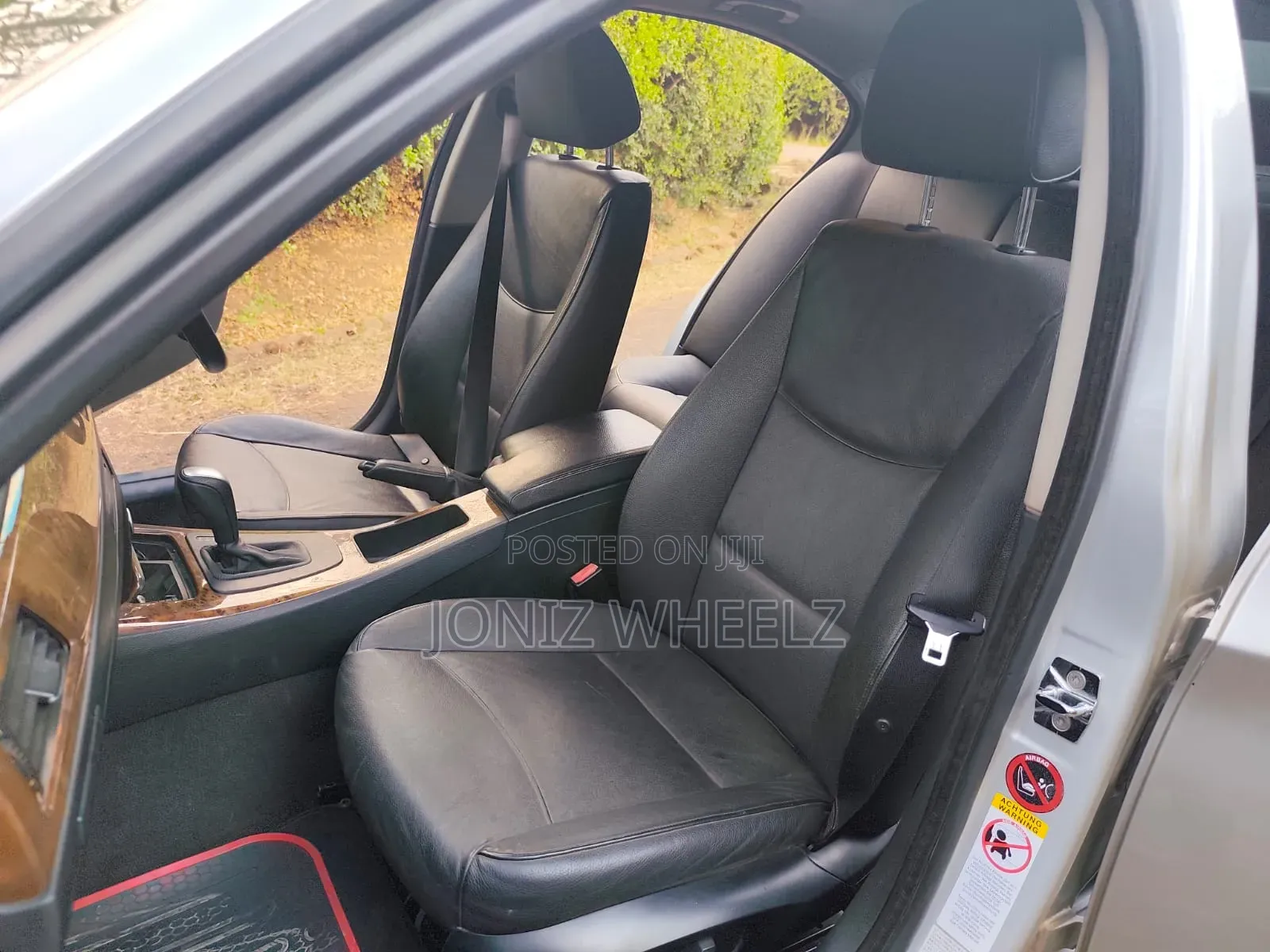 BMW 320i Sedan RWD 2008 Silver