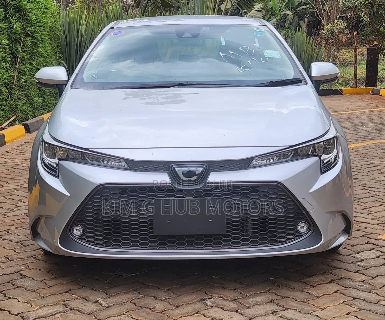 Toyota Corolla L (1.8L 4cyl 2A) 2019 Silver