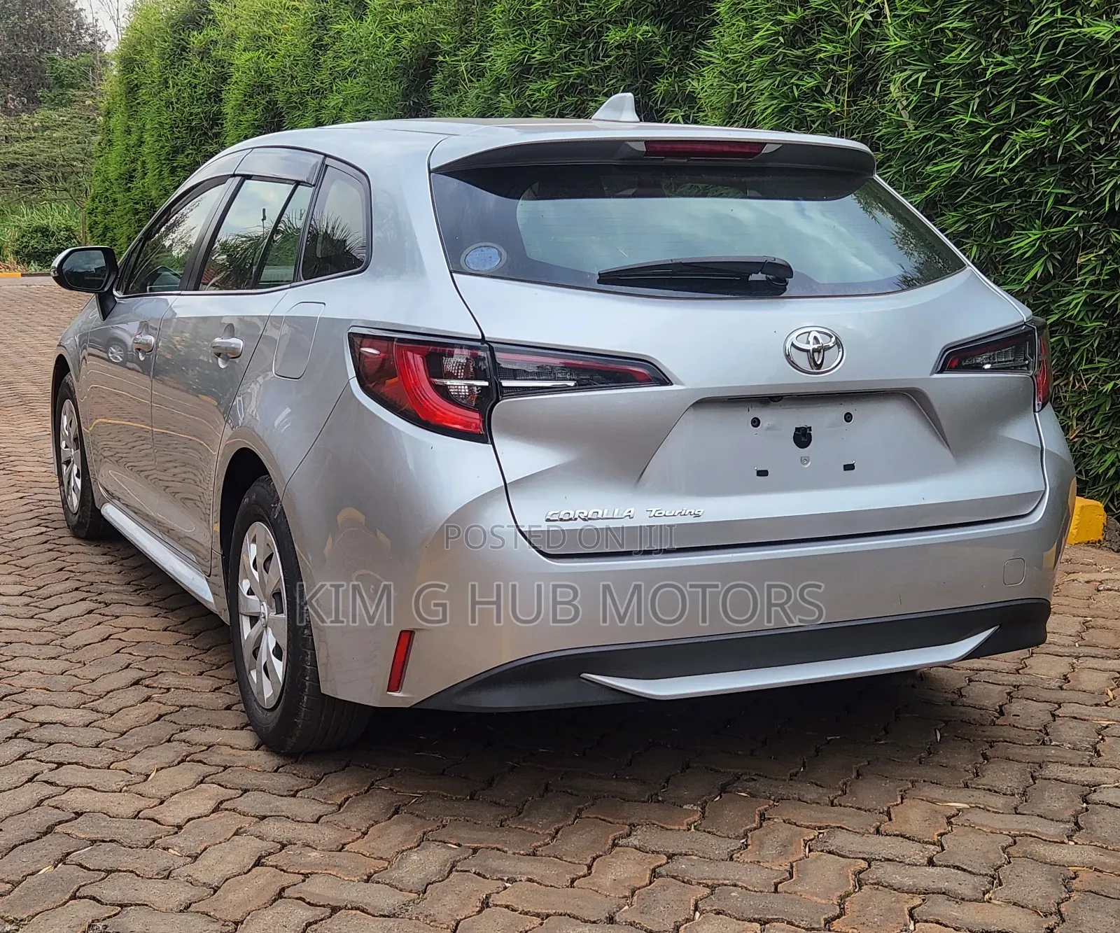 Toyota Corolla L (1.8L 4cyl 2A) 2019 Silver