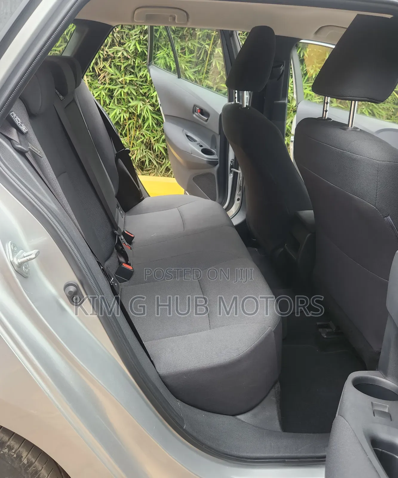 Toyota Corolla L (1.8L 4cyl 2A) 2019 Silver