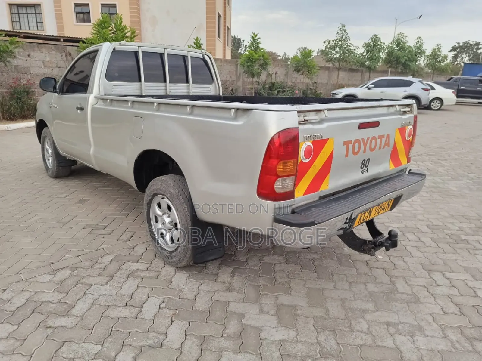 Toyota Hilux 2.5 D-4D 4X4 SRX 2011 Gold