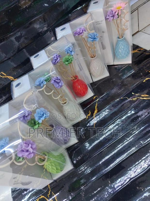 *Decorative Flowers Ceramic Vase Reed Diffuser With Essential Oil - main view